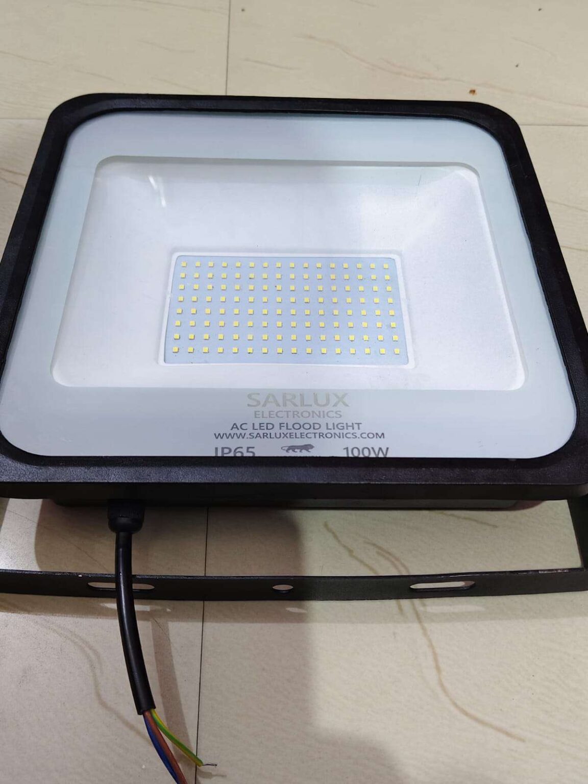 Led Flood light 100W IP65 Sarlux Electronics - Image 4